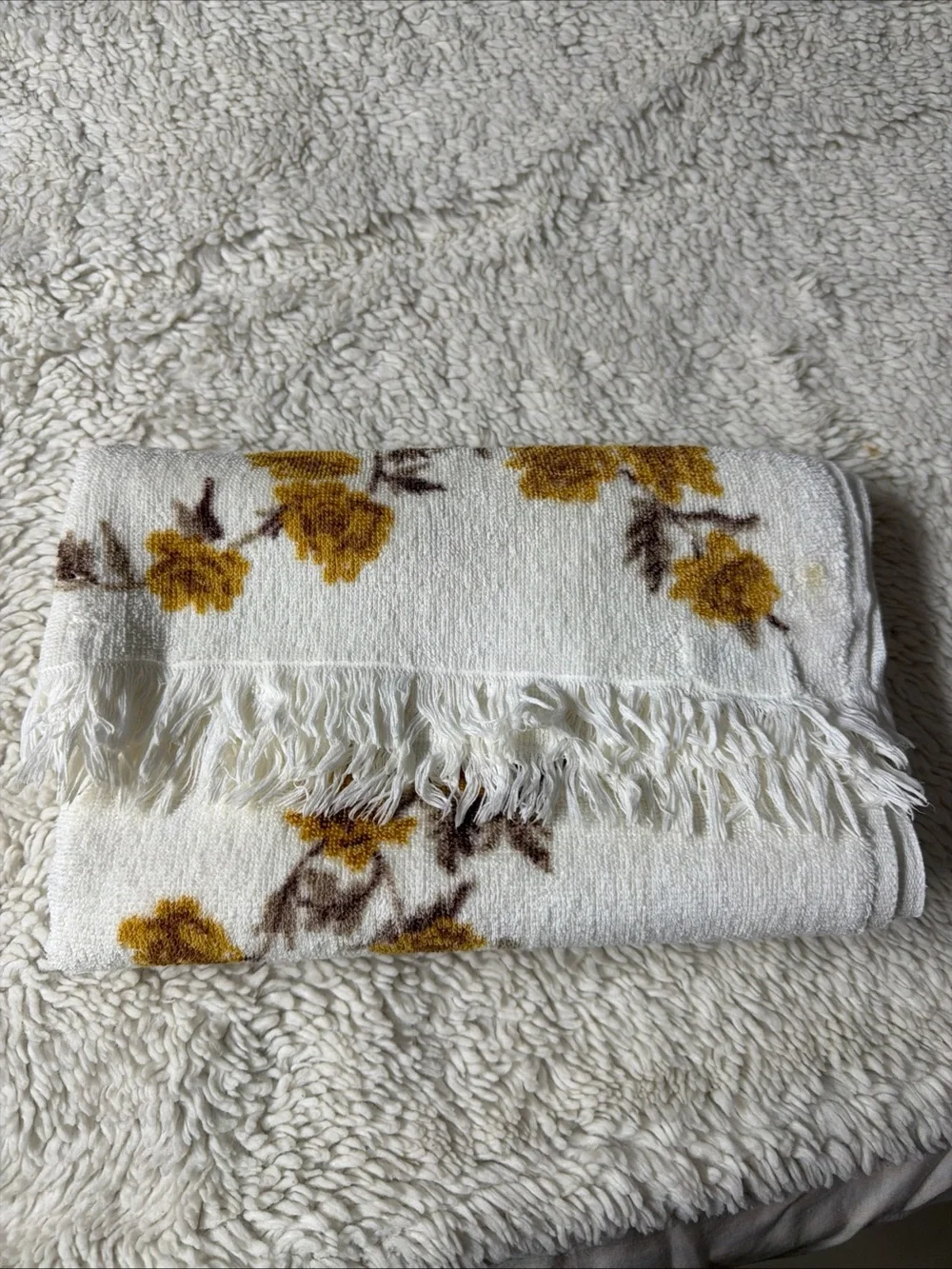 Martex Vtg All Cotton White yellow green Fringed Bath Towel made USA